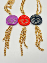 Carica l'immagine nel visualizzatore di Gallery, Collana Momi con Cialda in resina