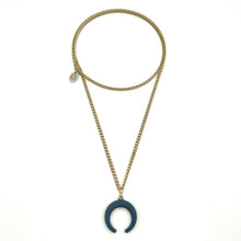 Carica l'immagine nel visualizzatore di Gallery, Catena Alluminio Dorata con Mezzaluna in Resina Gommata
