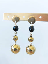 Carica l'immagine nel visualizzatore di Gallery, Orecchini dorati Boule con cristallo