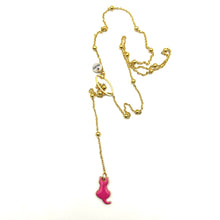 Carica l'immagine nel visualizzatore di Gallery, Collana  dorata in acciaio e pallini con ciondolo "Gatto"