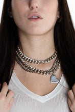 Carica l'immagine nel visualizzatore di Gallery, Collana Gruma con Cuore