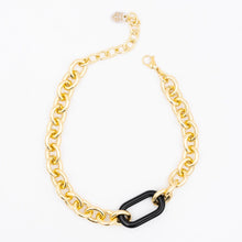 Carica l'immagine nel visualizzatore di Gallery, Collana con Anello Nero