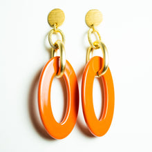 Carica l'immagine nel visualizzatore di Gallery, Orecchini Resina