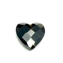 Carica l&#39;immagine nel visualizzatore di Gallery, Orecchino singolo con cuoricino in pietradura
