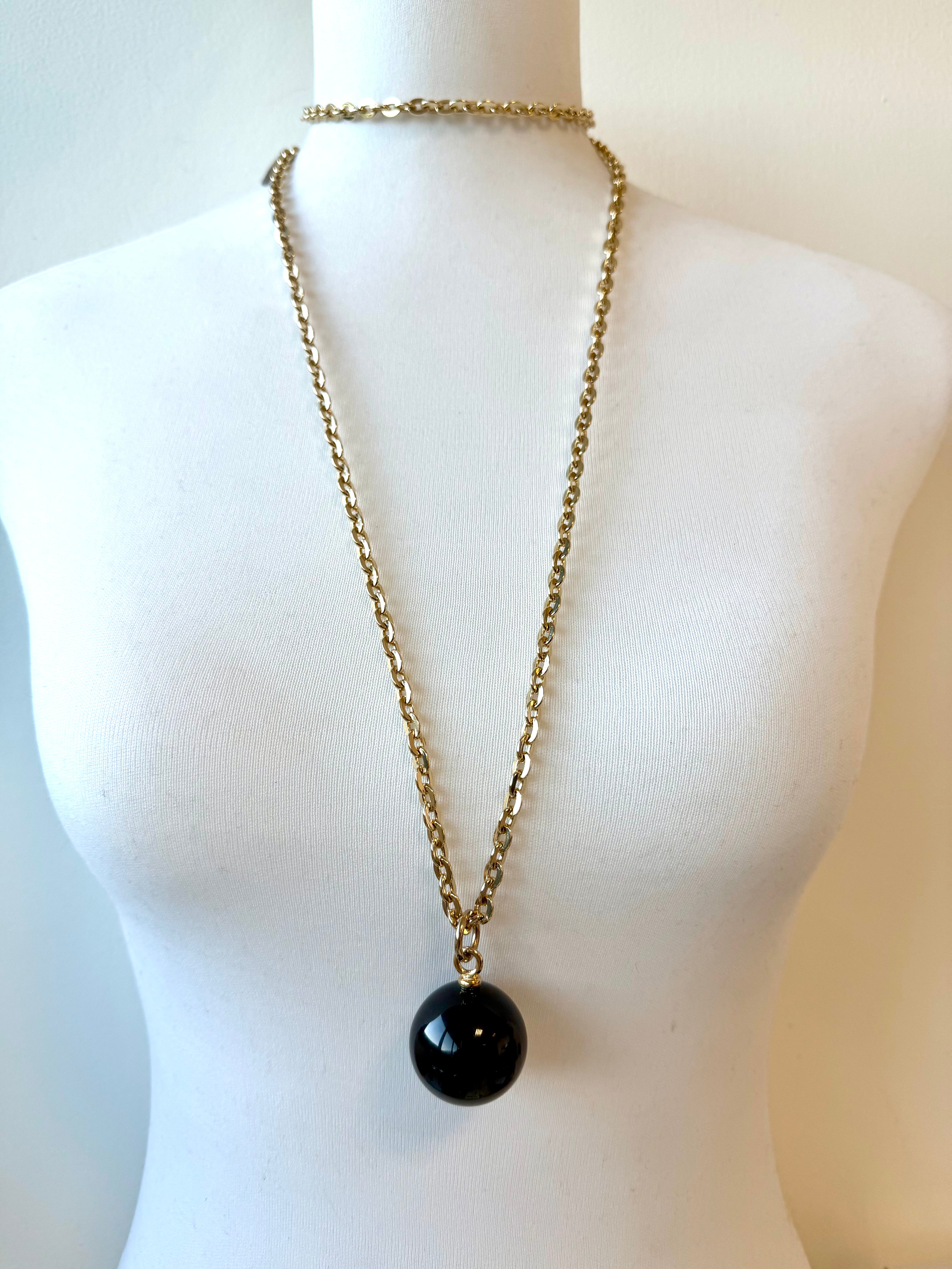 Collana con boule nera