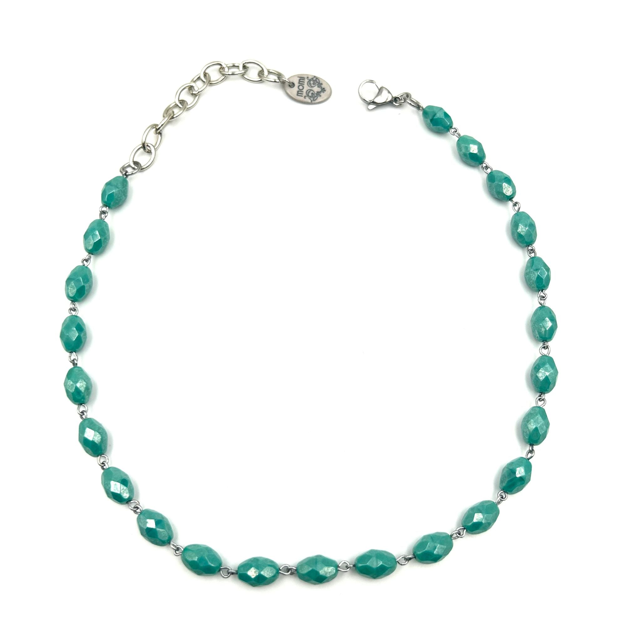 Collana con cristalli oliva incatenati