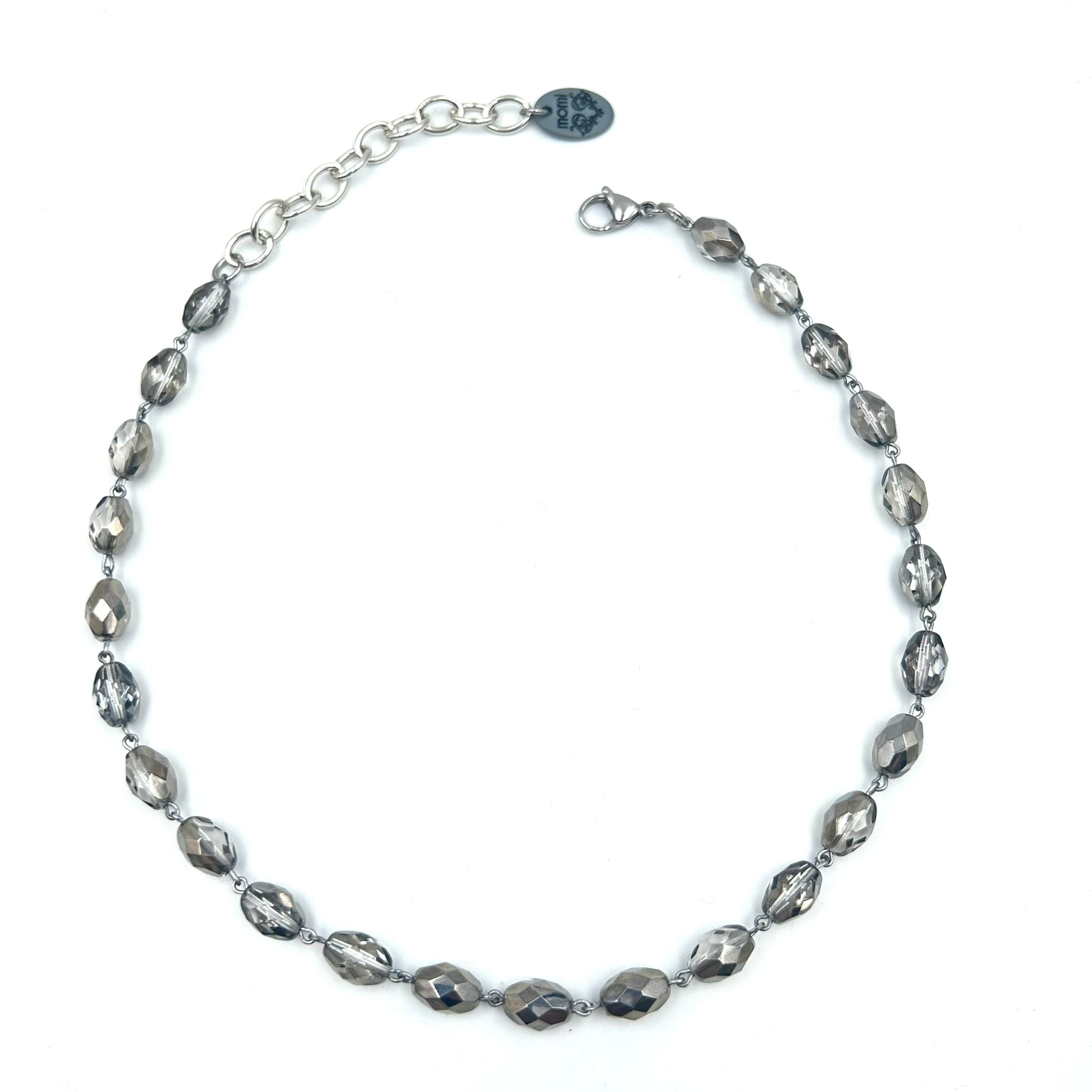 Collana con cristalli oliva incatenati