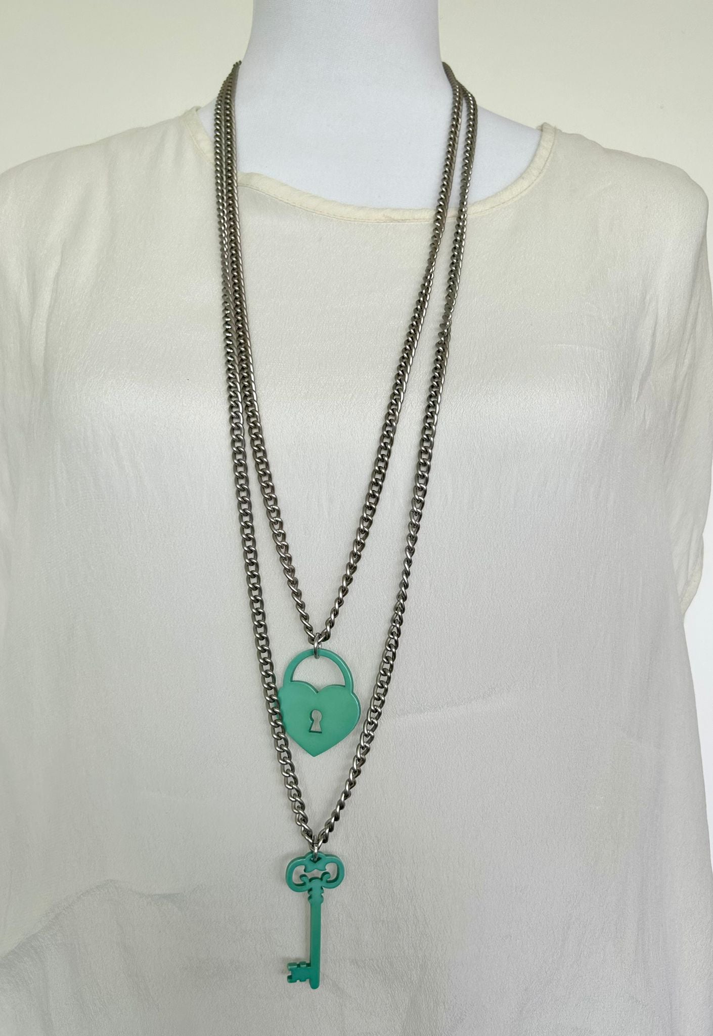 Collana doppia con Cuore e Chiave in Resina