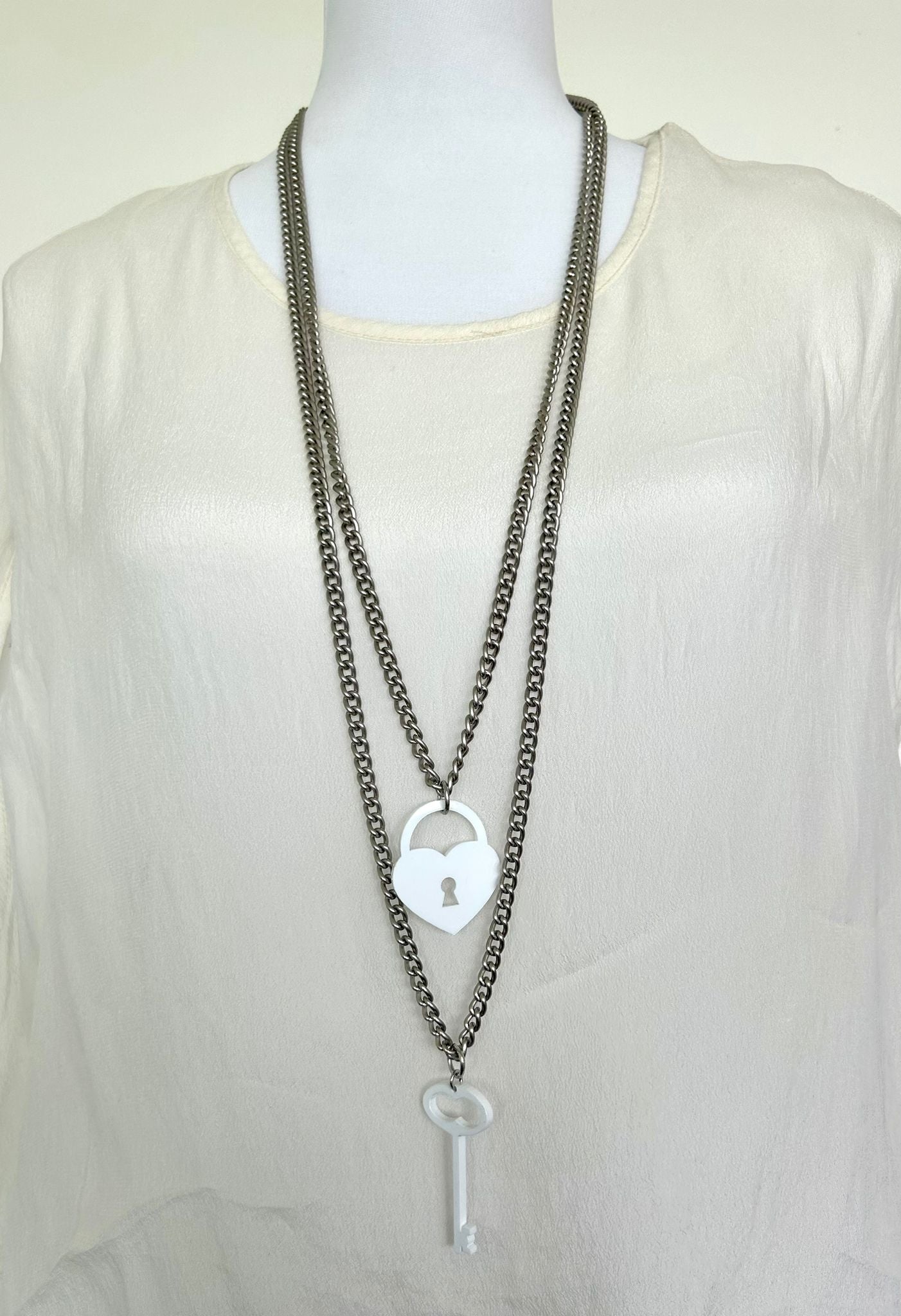 Collana doppia con Cuore e Chiave in Resina