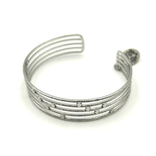 Carica l&#39;immagine nel visualizzatore di Gallery, Bracciale Rigido &quot;Pentagramma&quot; in Acciaio Argento ed Oro
